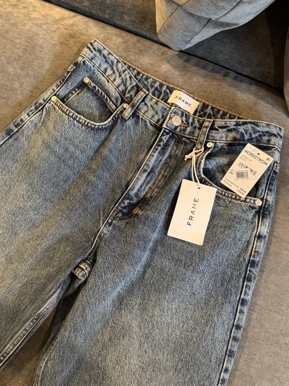 FRAME Long Barrel Jeans NWT